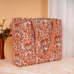 Stylish Tote Bag | Eco-Friendly Reusable Beach & Travel Tote | Fashionable Women’s Handbag with Print Design
