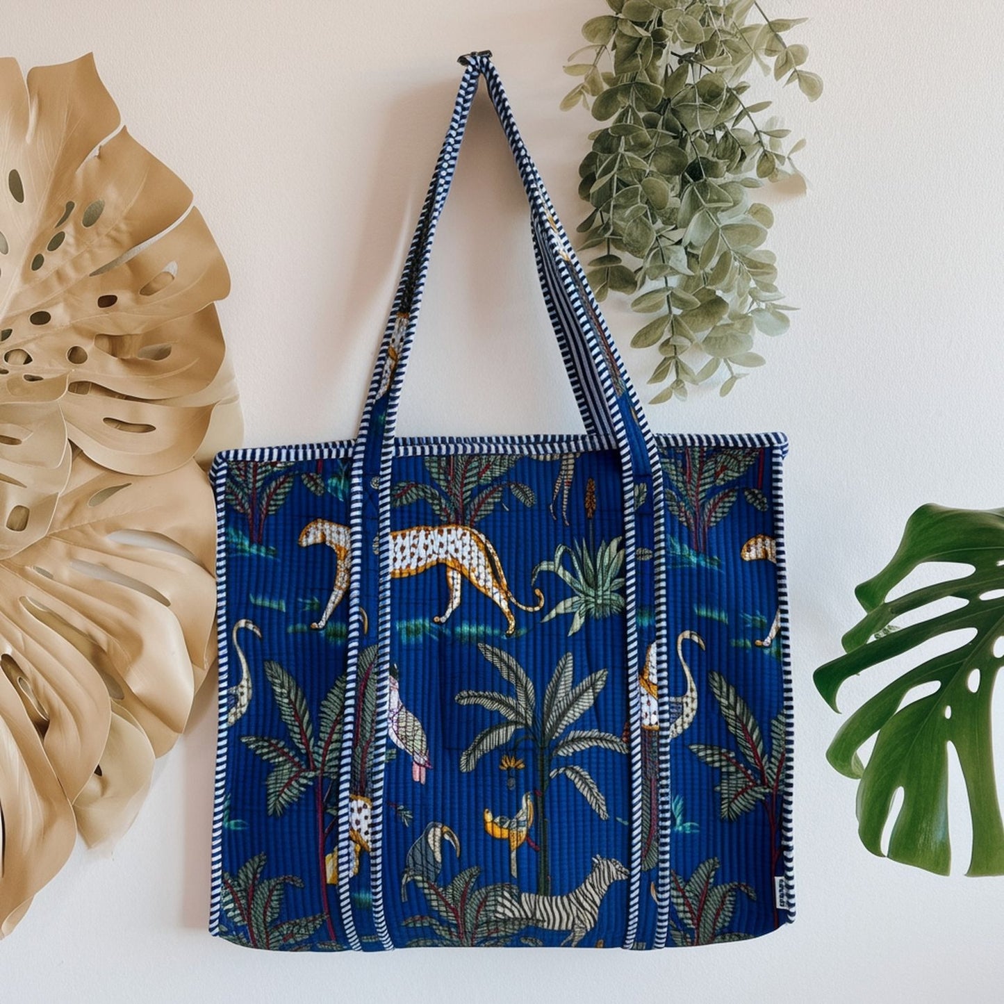 Stylish Tote Bag | Eco-Friendly Reusable Beach & Travel Tote | Fashionable Women’s Handbag with Print Design