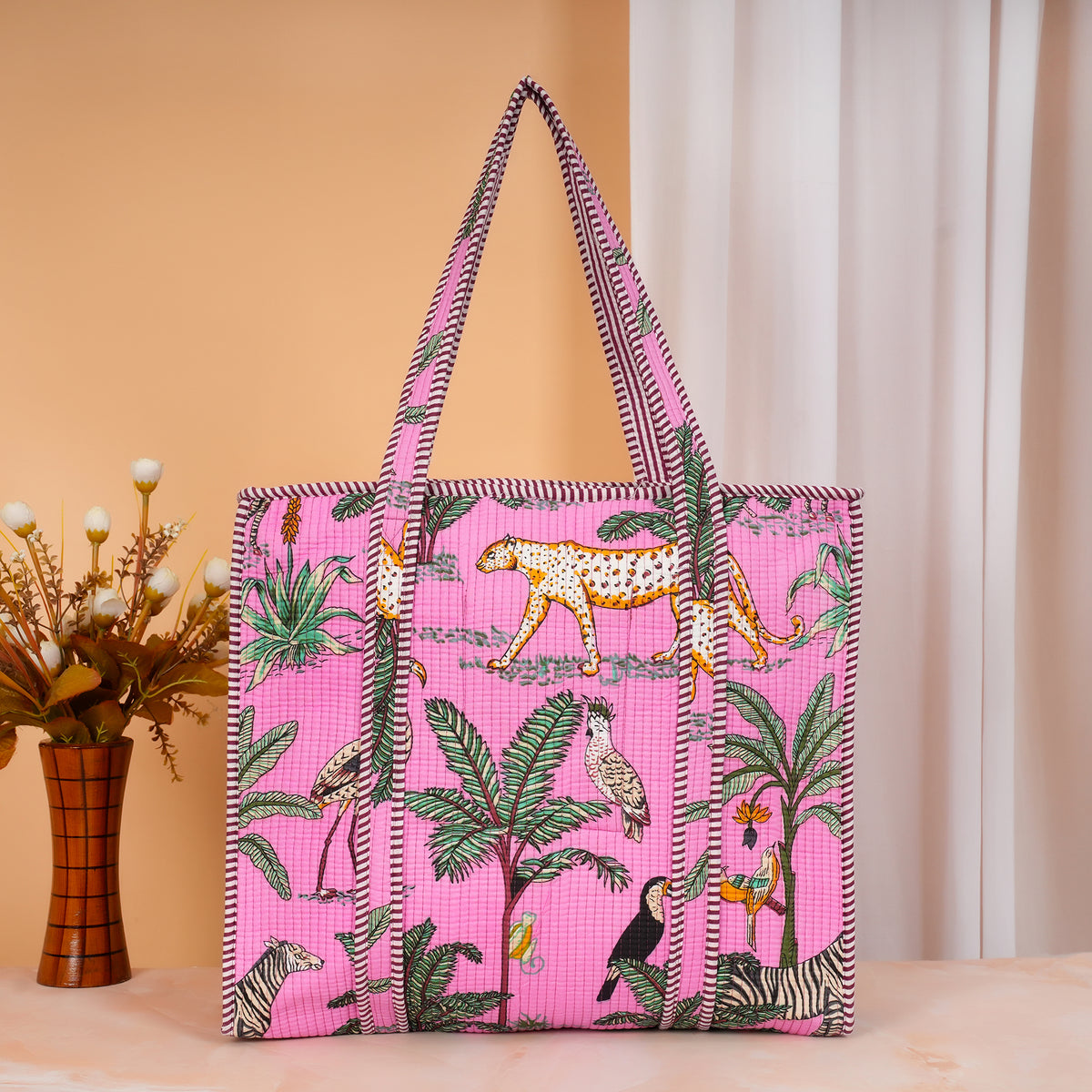 Stylish Tote Bag | Eco-Friendly Reusable Beach & Travel Tote | Fashionable Women’s Handbag with Print Design