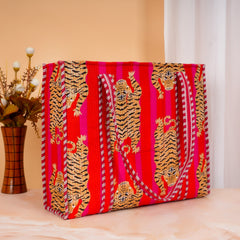 Stylish Tote Bag | Eco-Friendly Reusable Beach & Travel Tote | Fashionable Women’s Handbag with Print Design