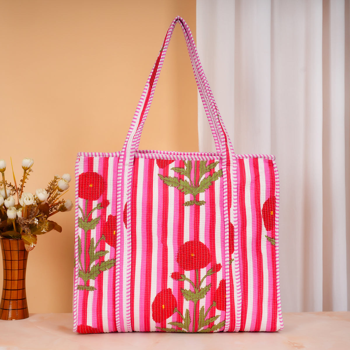 Stylish Tote Bag | Eco-Friendly Reusable Beach & Travel Tote | Fashionable Women’s Handbag with Print Design