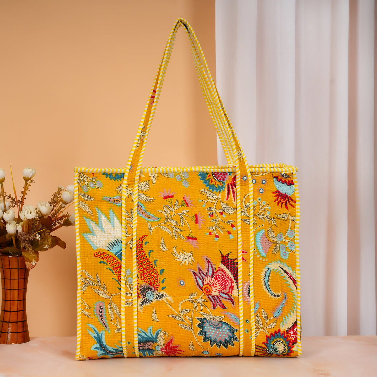 Stylish Tote Bag | Eco-Friendly Reusable Beach & Travel Tote | Fashionable Women’s Handbag with Print Design