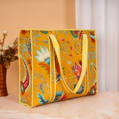Stylish Tote Bag | Eco-Friendly Reusable Beach & Travel Tote | Fashionable Women’s Handbag with Print Design