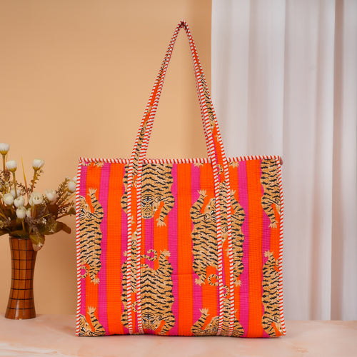 Stylish Tote Bag | Eco-Friendly Reusable Beach & Travel Tote | Fashionable Women’s Handbag with Print Design
