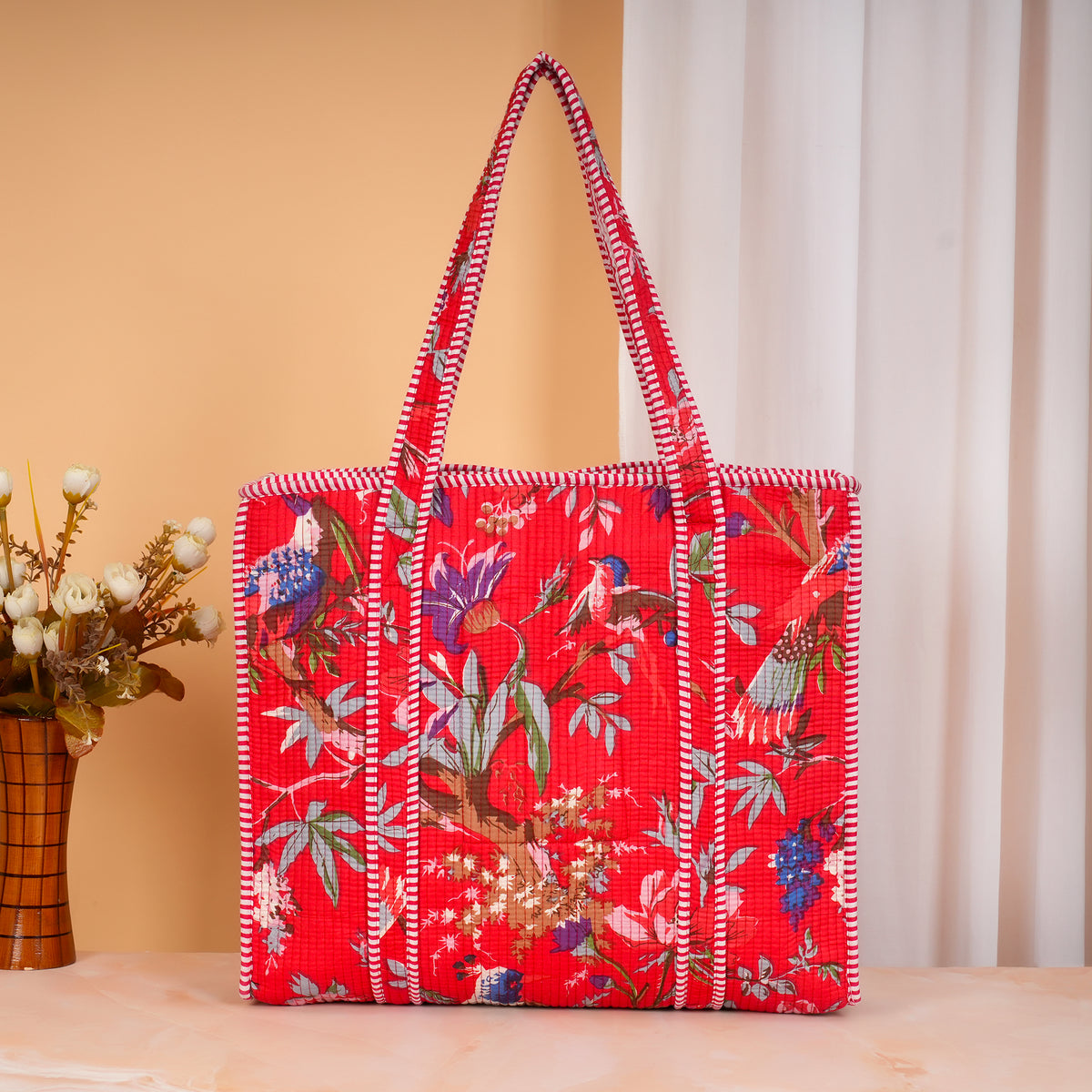 Stylish Tote Bag | Eco-Friendly Reusable Beach & Travel Tote | Fashionable Women’s Handbag with Print Design