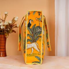 Stylish Tote Bag | Eco-Friendly Reusable Beach & Travel Tote | Fashionable Women’s Handbag with Print Design