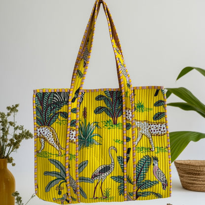 Stylish Tote Bag | Eco-Friendly Reusable Beach & Travel Tote | Fashionable Women’s Handbag with Print Design