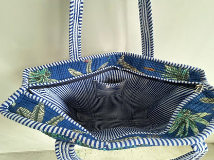 Stylish Tote Bag | Eco-Friendly Reusable Beach & Travel Tote | Fashionable Women’s Handbag with Print Design