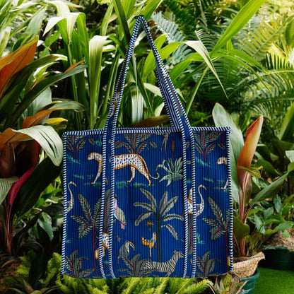 Stylish Tote Bag | Eco-Friendly Reusable Beach & Travel Tote | Fashionable Women’s Handbag with Print Design